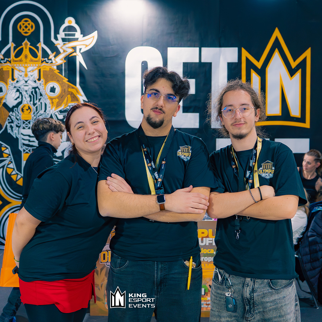 Staff allo stand Games Week